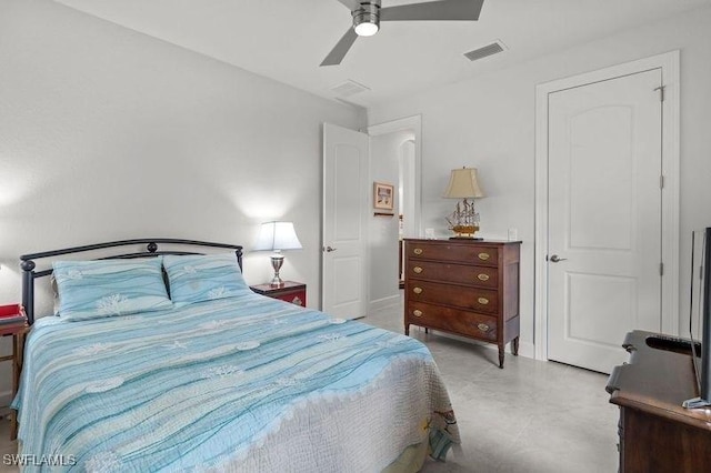 bedroom featuring ceiling fan