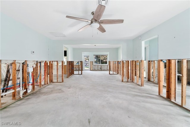 unfurnished room with ceiling fan