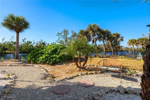 view of yard featuring a water view