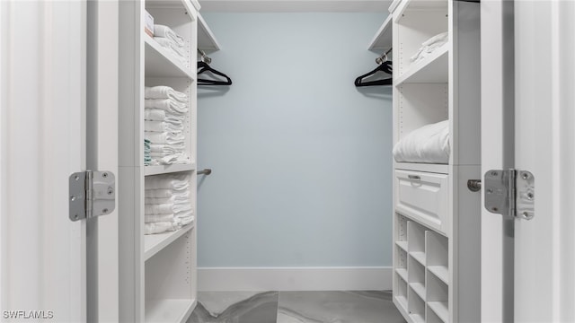 view of spacious closet