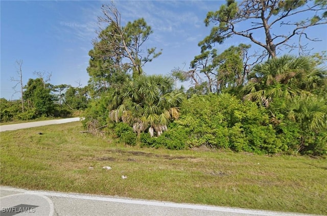 Listing photo 2 for 6373 Spinnaker Blvd, Englewood FL 34224