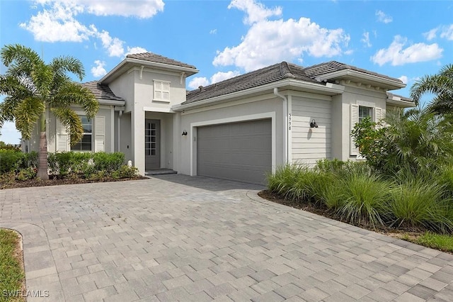 view of front facade with a garage