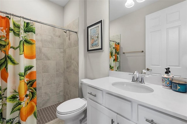 bathroom featuring a shower with curtain, vanity, and toilet