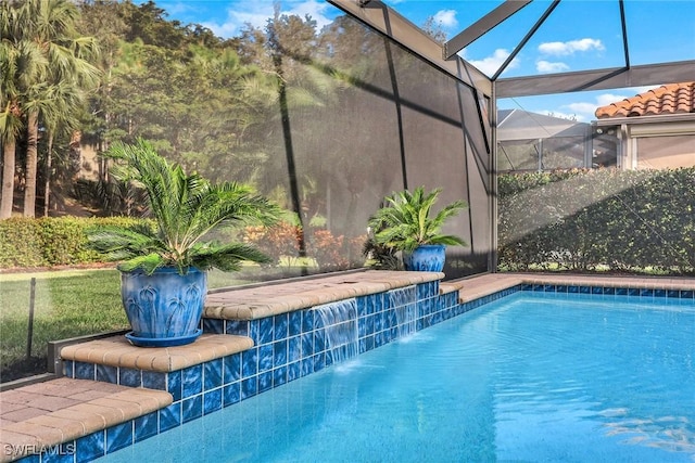 view of pool featuring pool water feature