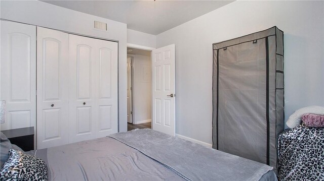 bedroom featuring a closet