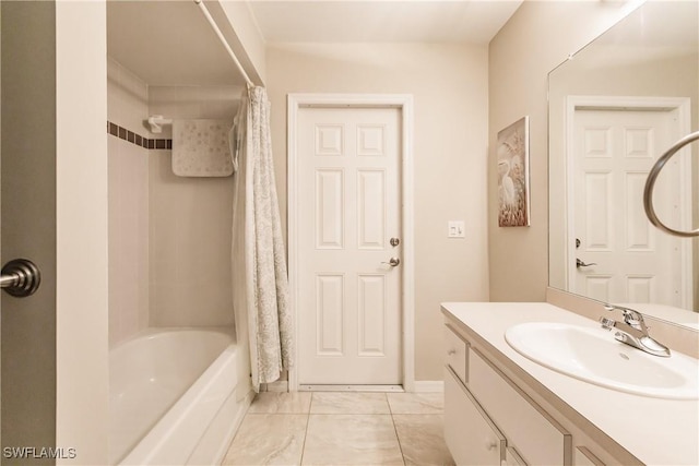 bathroom featuring vanity and shower / bath combo