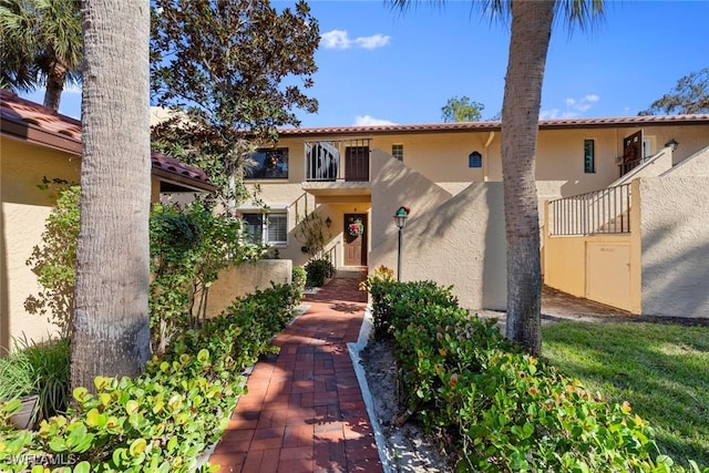 view of mediterranean / spanish-style home