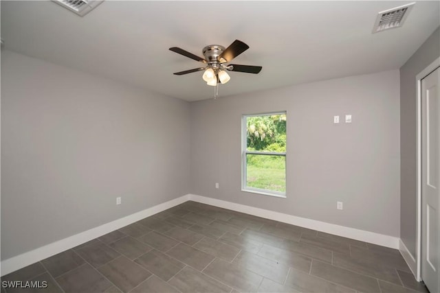 empty room with ceiling fan