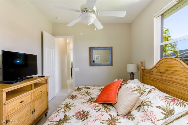 bedroom with ceiling fan