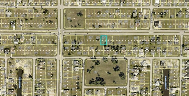 Listing photo 2 for 1500 Diplomat Pkwy W, Cape Coral FL 33993