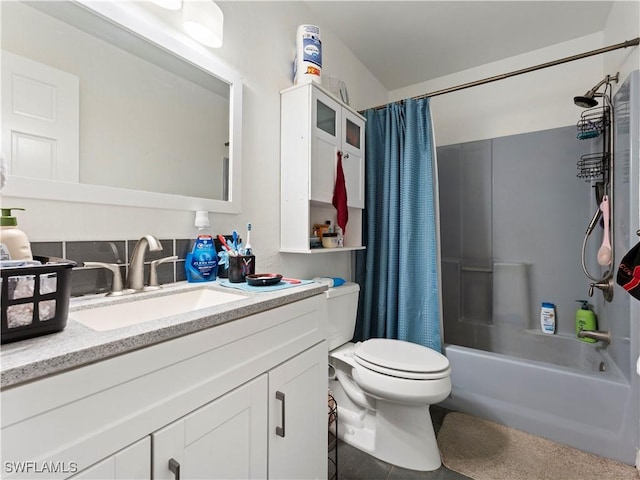 full bathroom featuring backsplash, shower / tub combo with curtain, vanity, and toilet