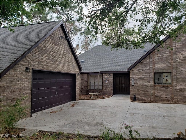 view of front of home featuring a garage