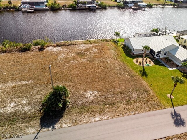 Listing photo 3 for 4318 NW 33rd Ln, Cape Coral FL 33993