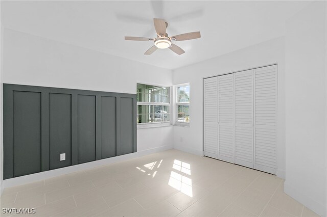 unfurnished bedroom with ceiling fan