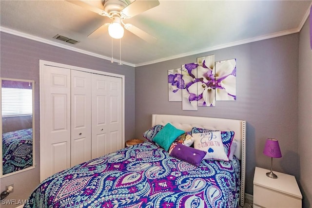 bedroom featuring ceiling fan, a closet, and ornamental molding