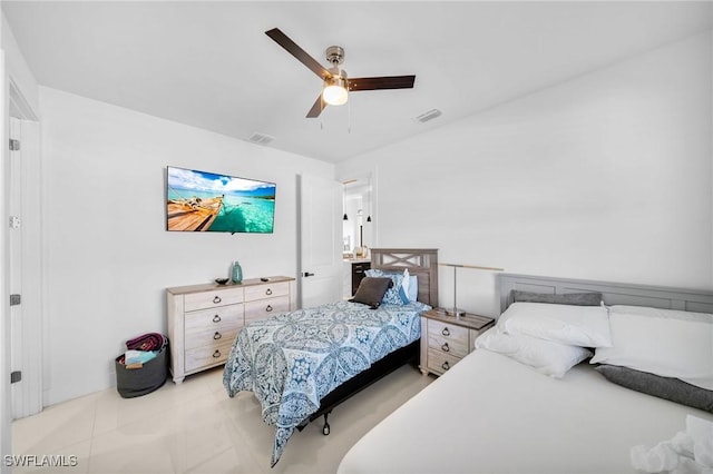 bedroom with ceiling fan