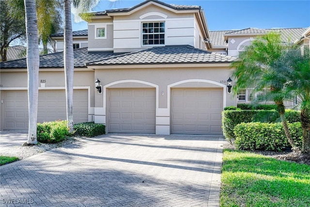 view of front facade with a garage