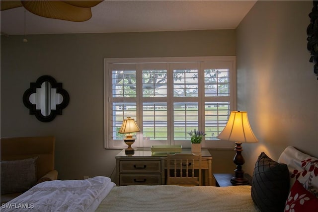 bedroom featuring ceiling fan