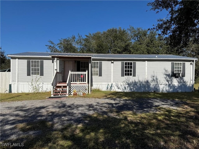 view of manufactured / mobile home