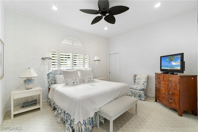 bedroom featuring ceiling fan