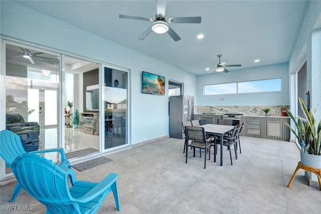 sunroom / solarium with sink