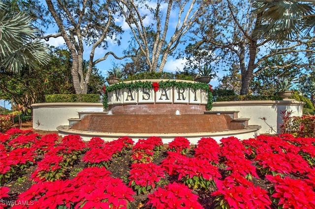 view of community / neighborhood sign