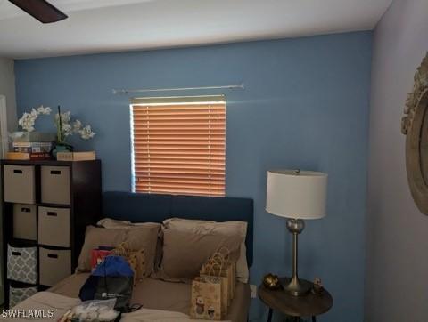 bedroom featuring ceiling fan