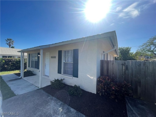 view of front of home featuring a patio area