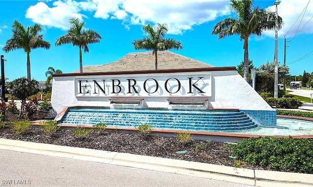 view of community / neighborhood sign