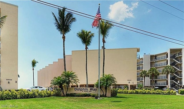 view of building exterior