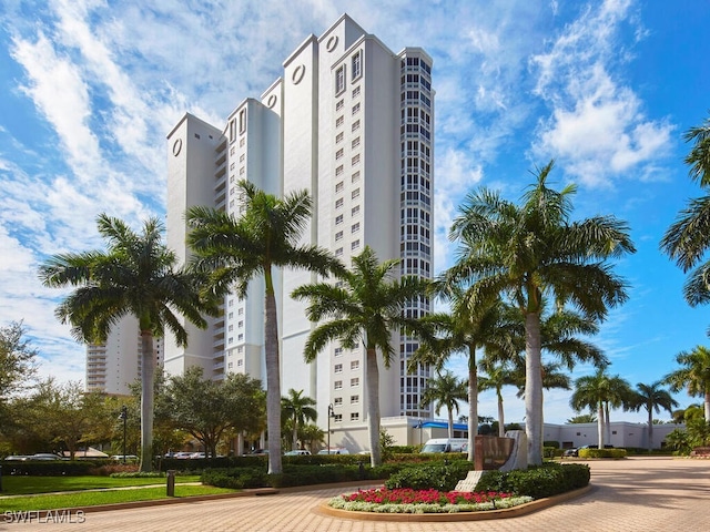 4951 Bonita Bay Blvd Unit 604, Bonita Springs, FL 34134 - view of apartment building / complex featuring curved driveway