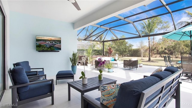 view of patio / terrace featuring glass enclosure, an outdoor living space, and ceiling fan