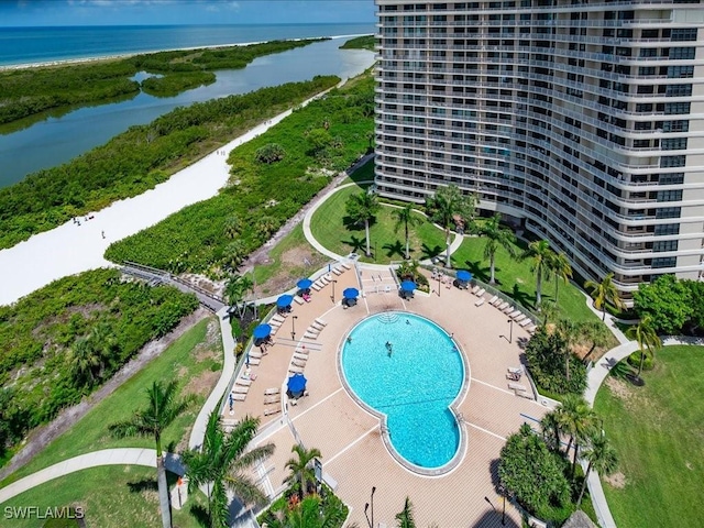 bird's eye view featuring a water view