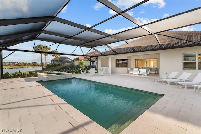 view of swimming pool featuring a lanai, a patio area, an in ground hot tub, and a water view