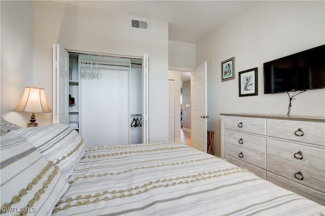 bedroom with a closet