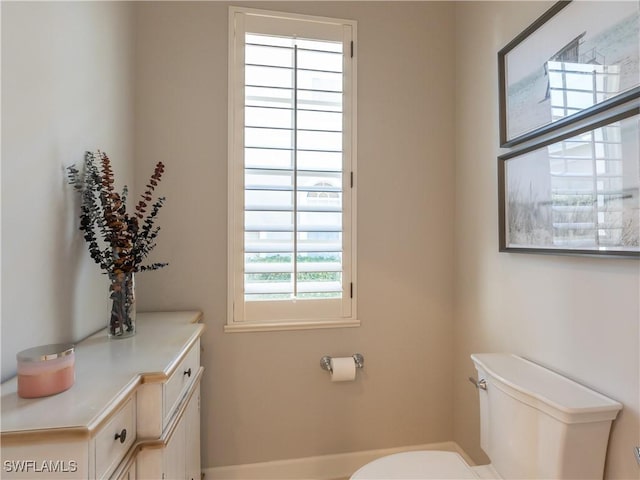 bathroom featuring toilet