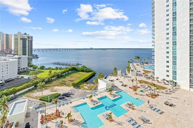 bird's eye view with a water view