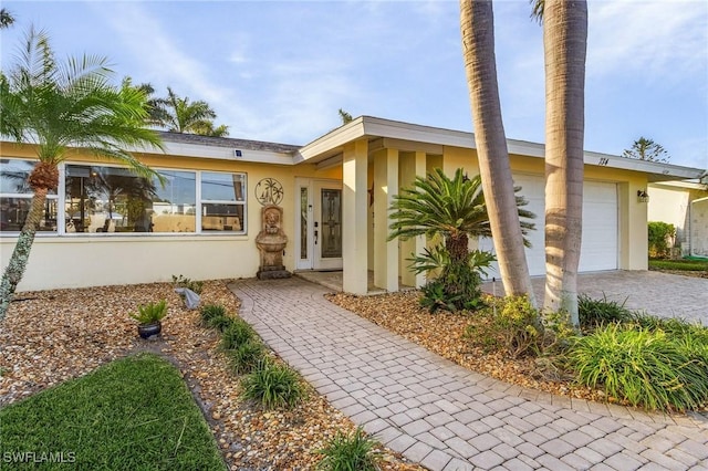 view of front of house featuring a garage