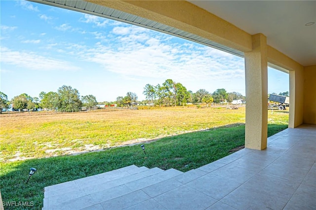 view of yard featuring a patio