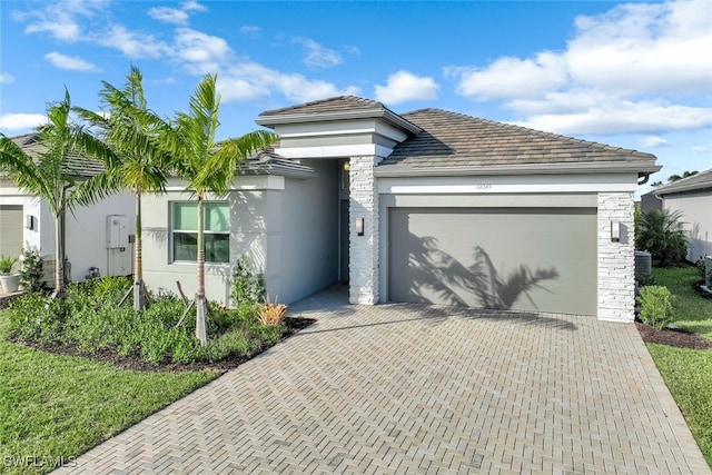 view of front of house featuring a garage