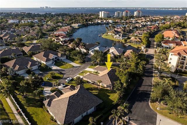 bird's eye view featuring a water view