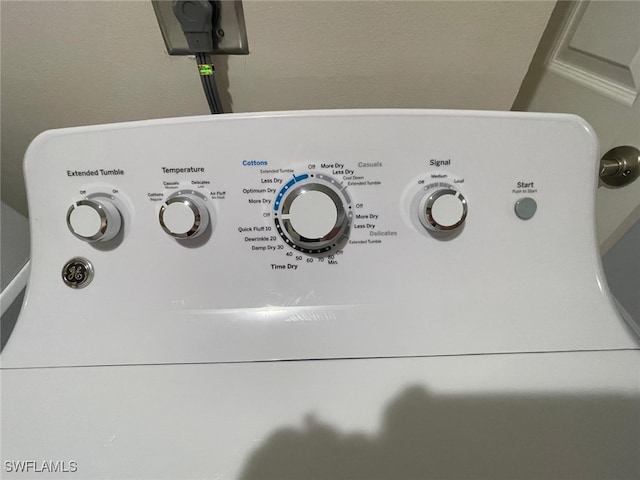 interior details with washer / dryer