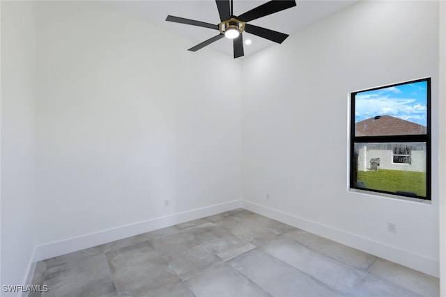 empty room featuring ceiling fan