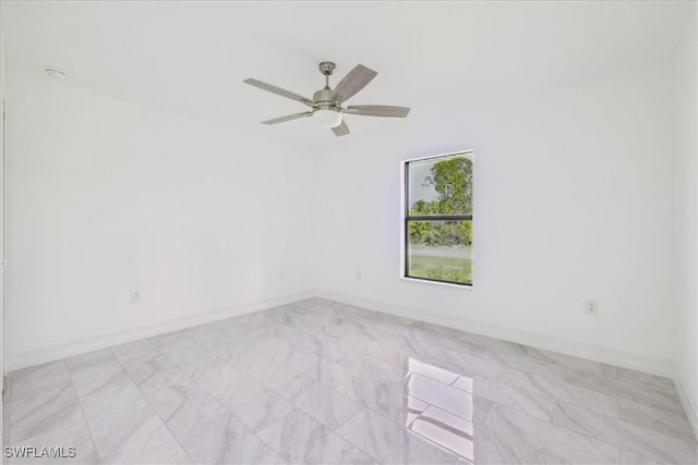 empty room with ceiling fan