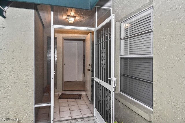 102 Mcgregor Park Cir Unit 102, Fort Myers, FL 33908 - property entrance with stucco siding