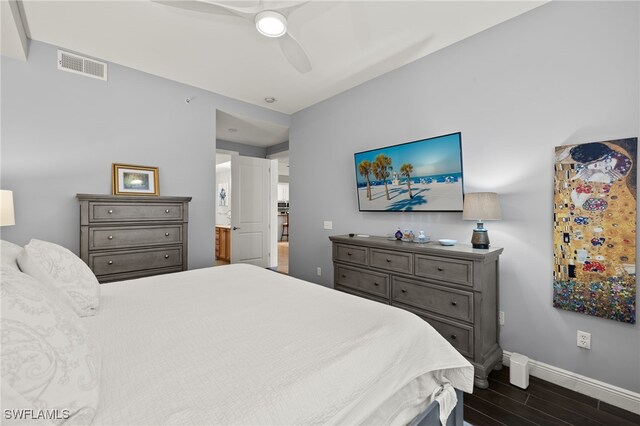 bedroom with ceiling fan