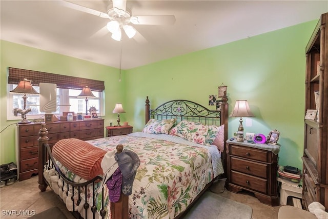 bedroom with ceiling fan