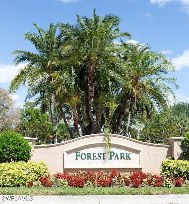 view of community / neighborhood sign