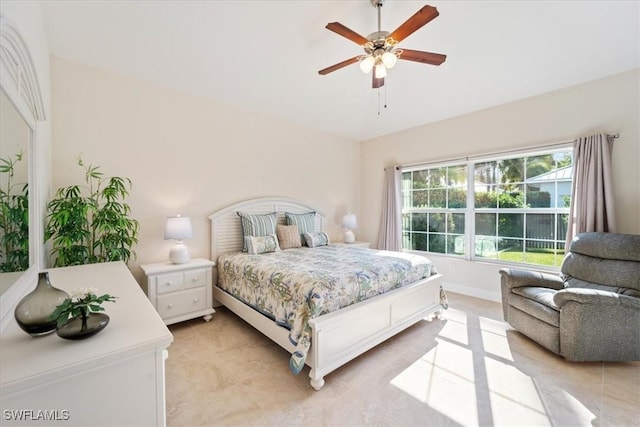 bedroom with ceiling fan