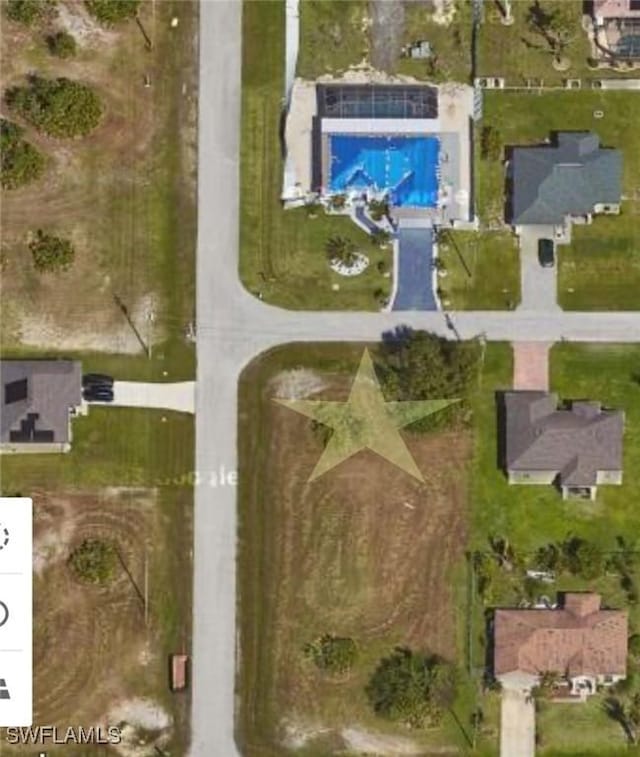 Listing photo 2 for 426 NW 18th Ter, Cape Coral FL 33993